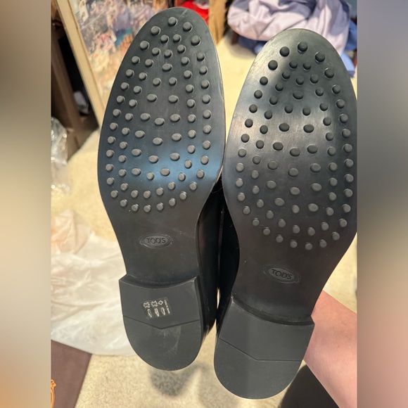 NEW IN BOX Tods Leather Loafers - Picture 8 of 9